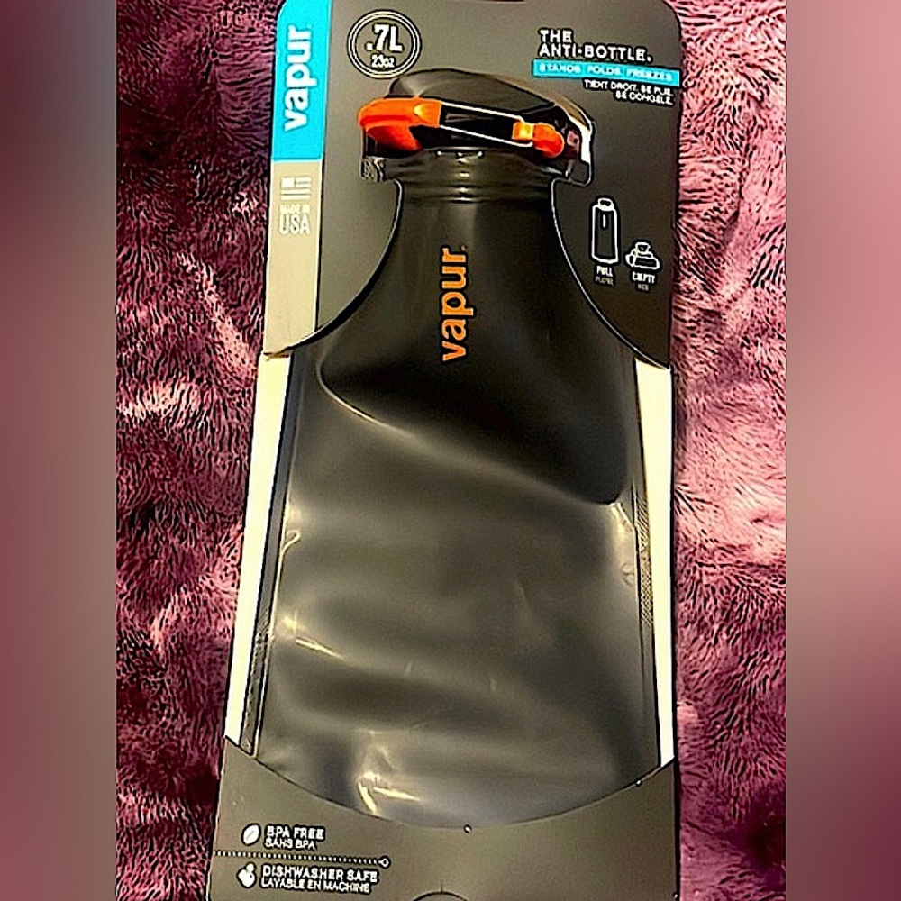 *NWT*VAPUR Anti-Bottle: Collapsible Reusable Water Bottle